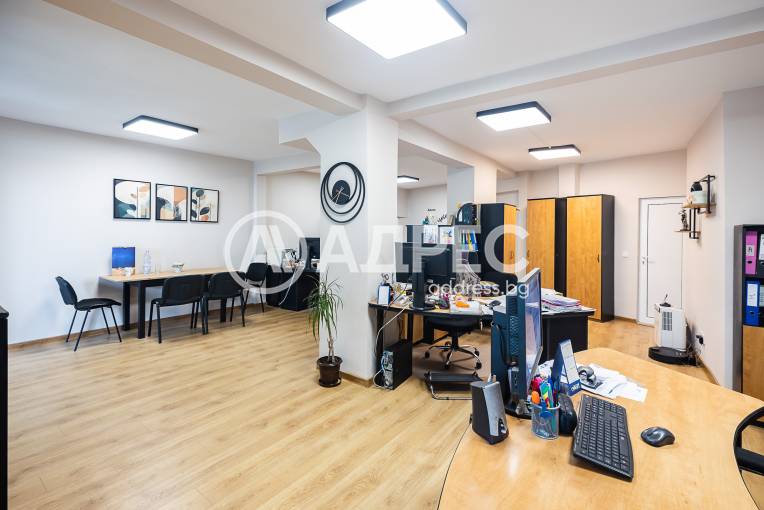 Търговски помещения, Варна, ЖП Гара, 681550, Снимка 3