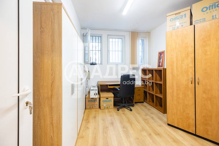 Търговски помещения, Варна, ЖП Гара, 681550, Снимка 9