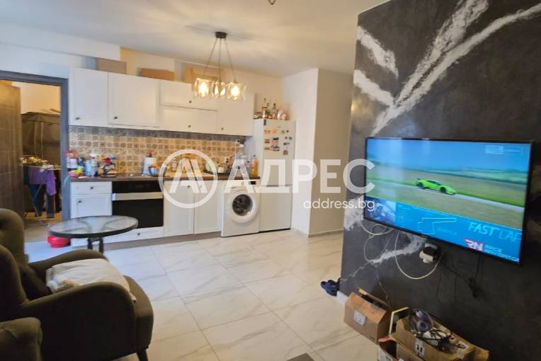 Тристаен апартамент, Шумен, Център, 685553, Снимка 1