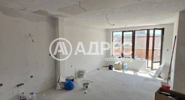 Тристаен апартамент, Велико Търново, Бузлуджа, 694553, Снимка 1