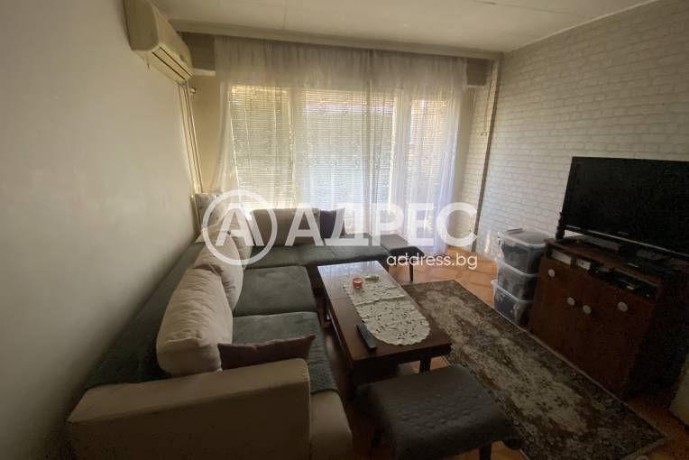 Гарсониера, Хасково, Червена стена, 550554, Снимка 3