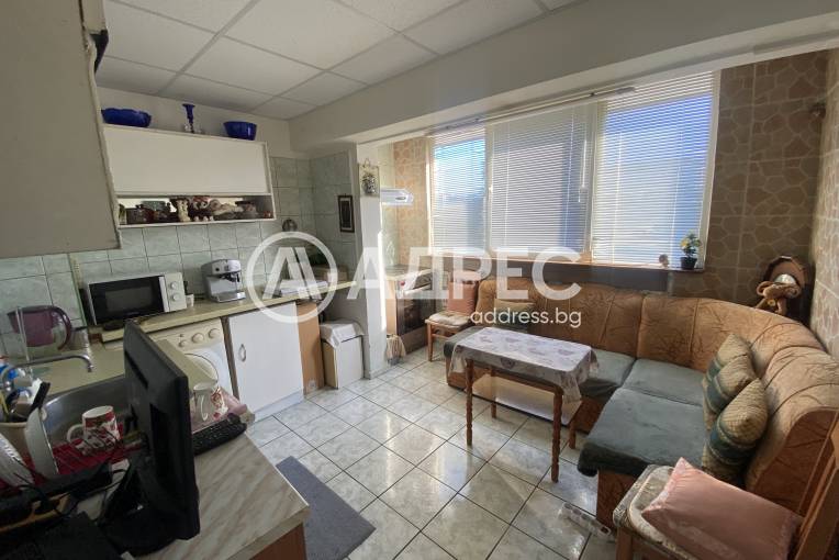 Гарсониера, Хасково, Червена стена, 550554, Снимка 6