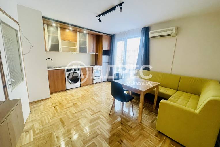 Двустаен апартамент, Шумен, Пожарна, 683554, Снимка 1