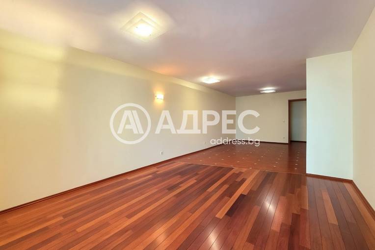 Многостаен апартамент, София, Лагера, 675556, Снимка 1