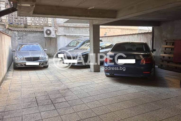 Паркомясто/Гаражна клетка, Варна, Операта, 687558, Снимка 3