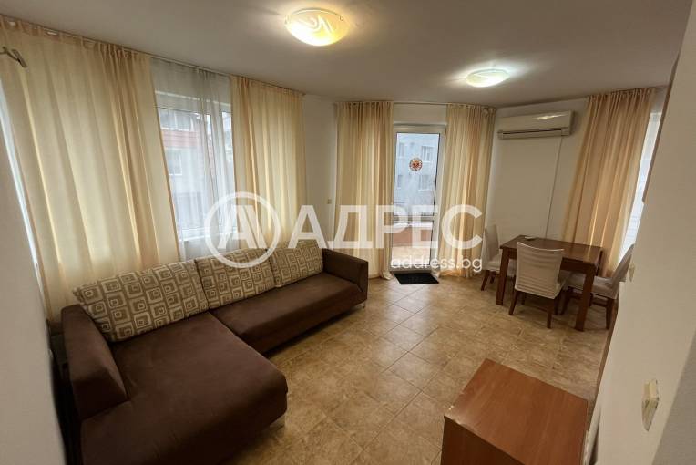 Двустаен апартамент, Варна, Спортна зала, 679560, Снимка 1