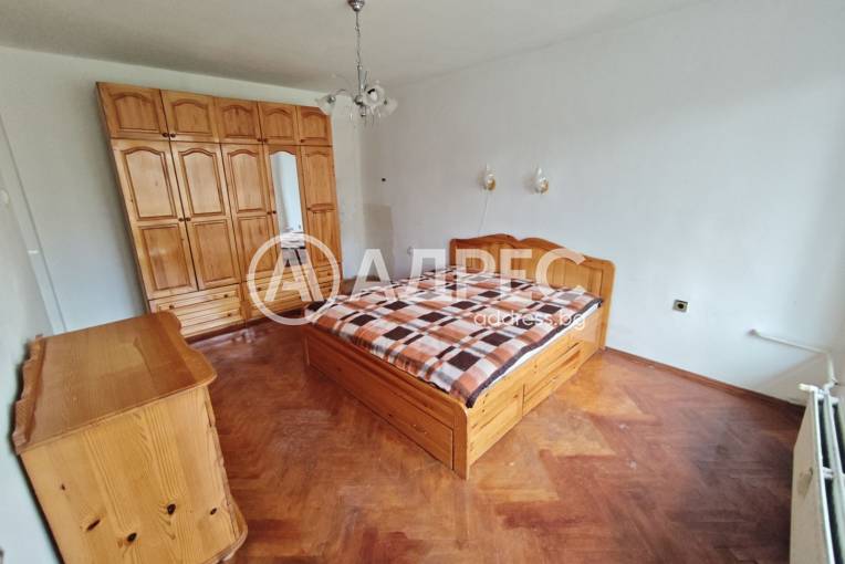 Тристаен апартамент, Шумен, Тракия, 685561, Снимка 1