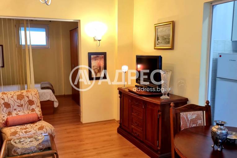 Къща/Вила, Варна, Зимно кино Тракия, 674563, Снимка 15