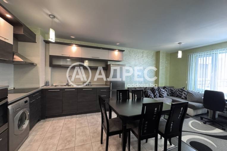 Тристаен апартамент, Русе, Център, 685563, Снимка 1