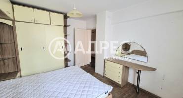 Тристаен апартамент, Варна, Център, 694564, Снимка 1