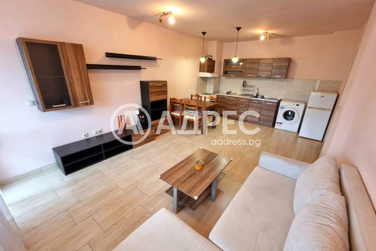 Двустаен апартамент, София, Борово, 700564, Снимка 1