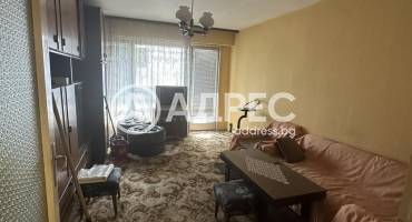 Тристаен апартамент, Варна, Базар "Левски", 671565, Снимка 1