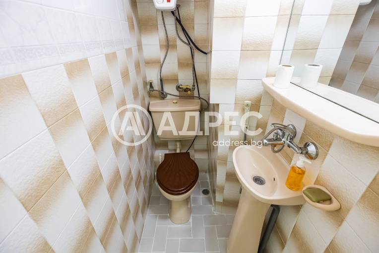 Тристаен апартамент, Варна, Икономически университет, 672566, Снимка 21