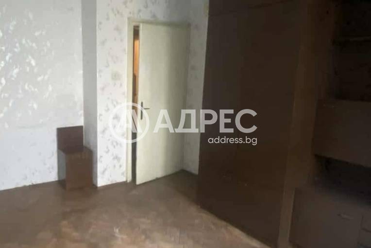 Тристаен апартамент, София, Гео Милев, 670570, Снимка 3