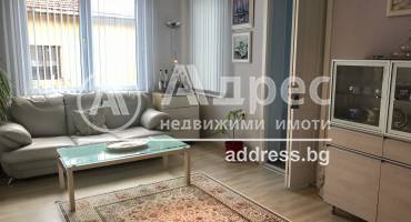 Многостаен апартамент, Варна, Червен площад, 577571, Снимка 2