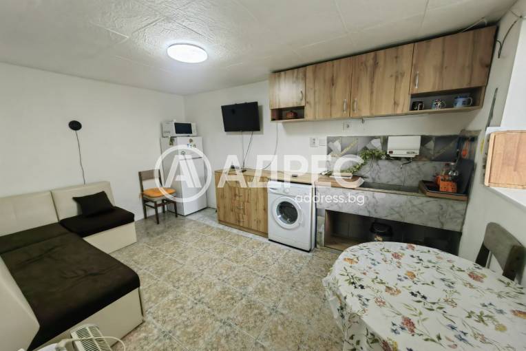 Къща/Вила, Варна, Автогара, 677571, Снимка 2