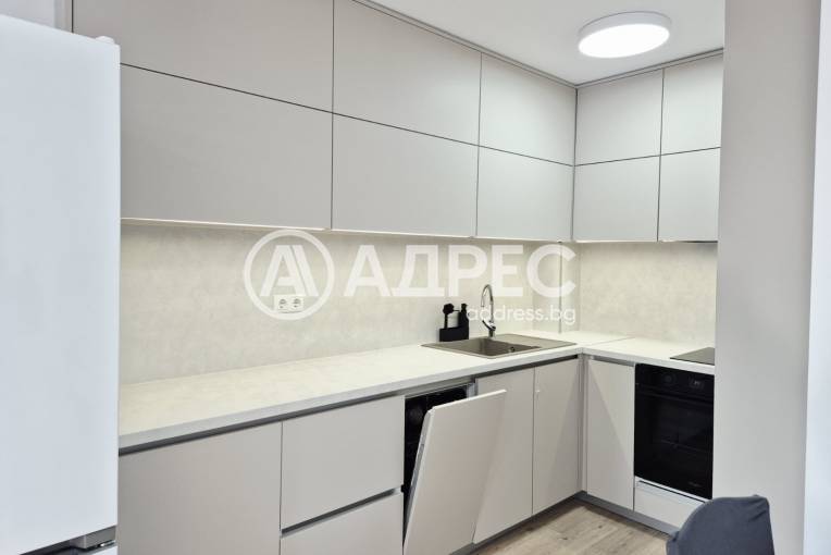 Тристаен апартамент, Варна, Електрон, 687571, Снимка 2