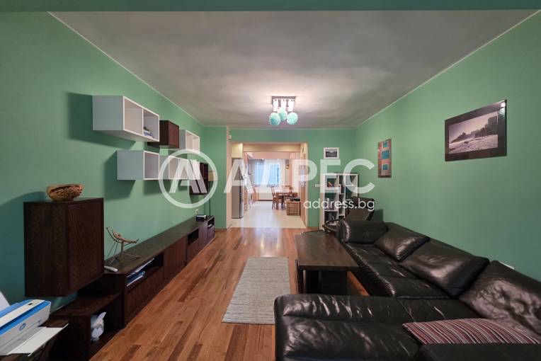 Тристаен апартамент, София, Гео Милев, 675572, Снимка 1