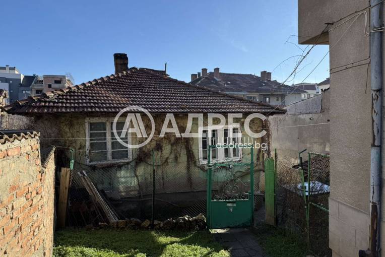 Къща/Вила, Плевен, Център, 684573, Снимка 2