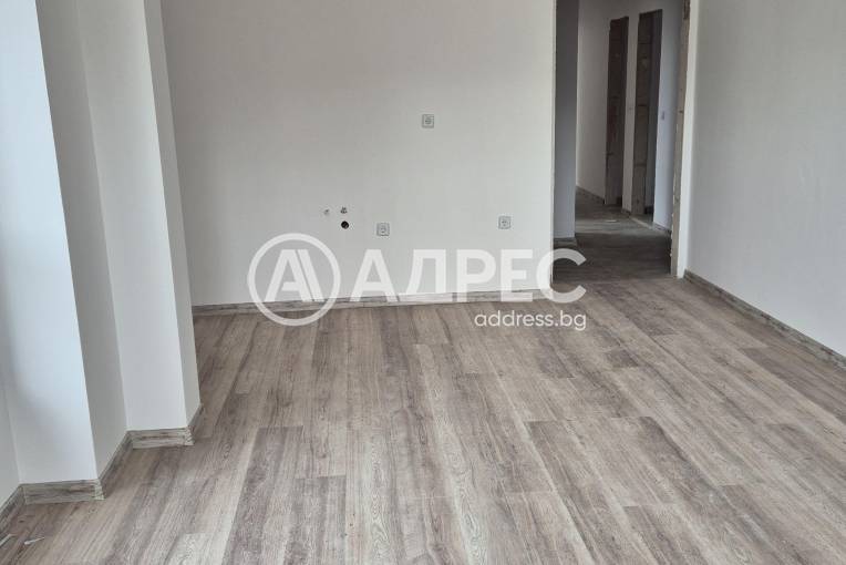 Тристаен апартамент, Бургас, Меден рудник - зона В, 670576, Снимка 1