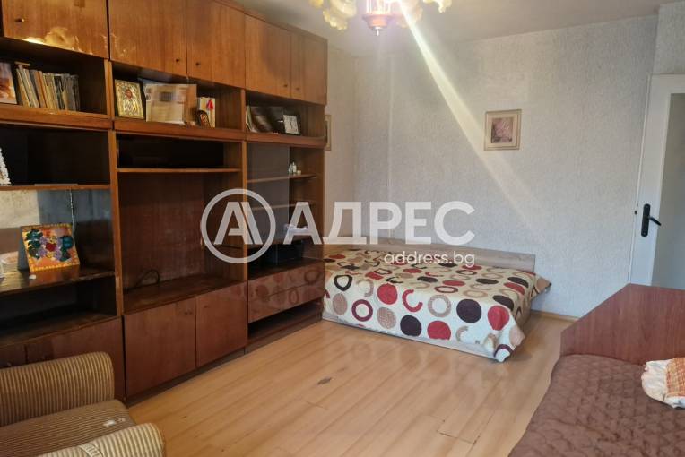 Двустаен апартамент, Ямбол, Хале, 679576, Снимка 1