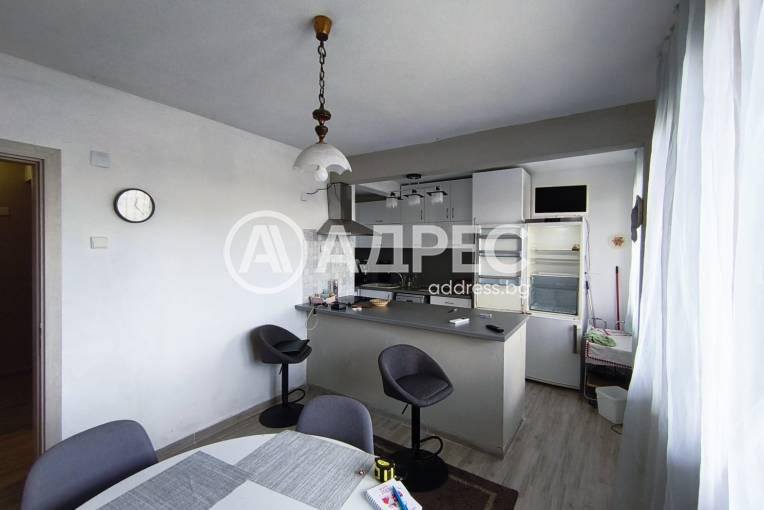 Тристаен апартамент, Габрово, Център, 663577, Снимка 1