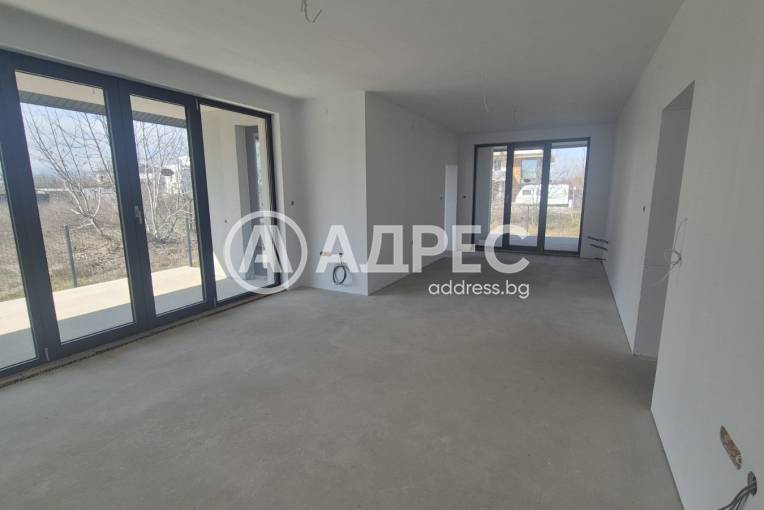 Къща/Вила, Пловдив, Остромила, 683577, Снимка 2