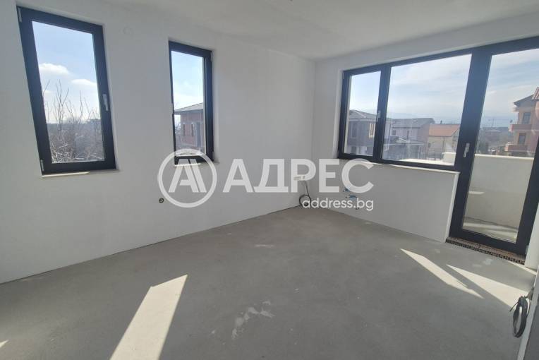 Къща/Вила, Пловдив, Остромила, 683577, Снимка 3