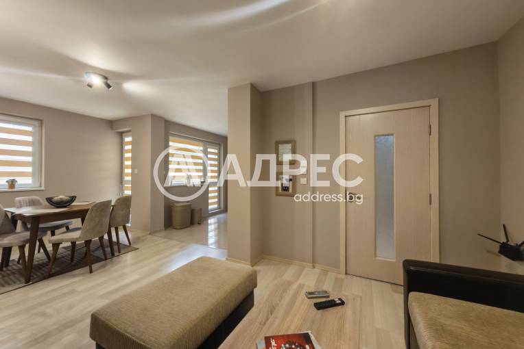 Тристаен апартамент, Русе, Център, 700579, Снимка 1