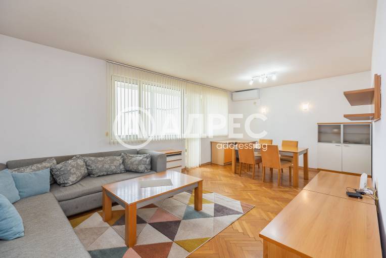 Двустаен апартамент, Варна, Базар "Левски", 683580, Снимка 1