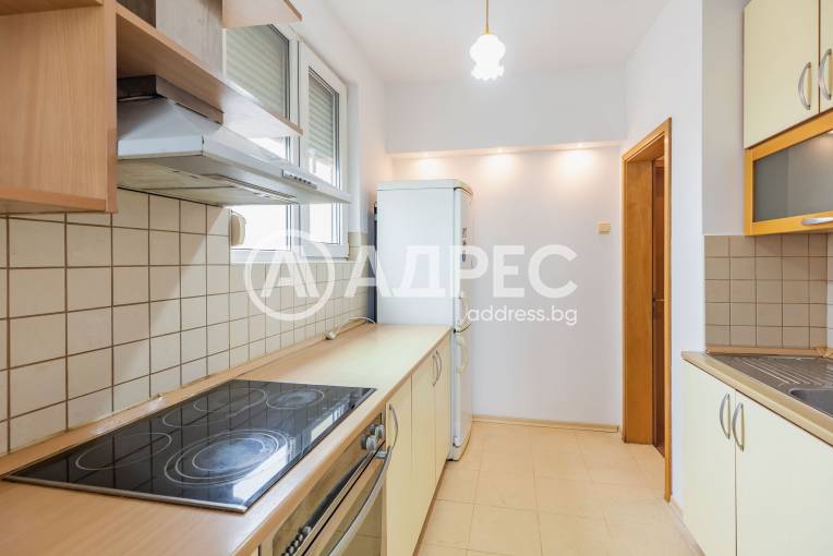 Двустаен апартамент, Варна, Базар "Левски", 683580, Снимка 2