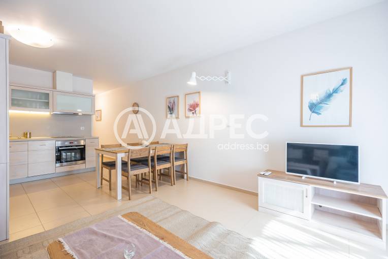 Тристаен апартамент, Варна, Център, 687580, Снимка 2