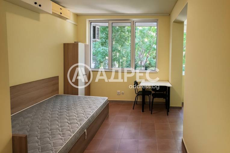 Едностаен апартамент, Варна, ЖП Гара, 677581, Снимка 1