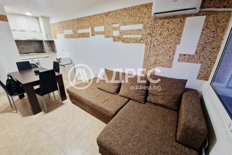 Двустаен апартамент, Варна, Генералите, 678582, Снимка 1