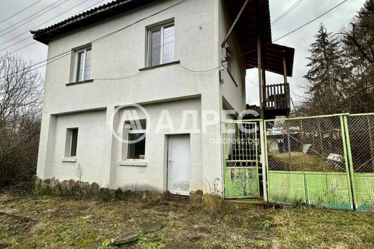 Къща/Вила, Горно трапе, 680584, Снимка 1