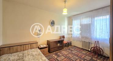 Двустаен апартамент, София, Гео Милев, 700584, Снимка 1