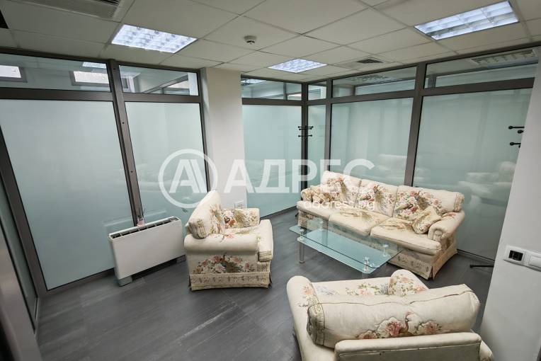 Офис, София, Гео Милев, 673587, Снимка 1