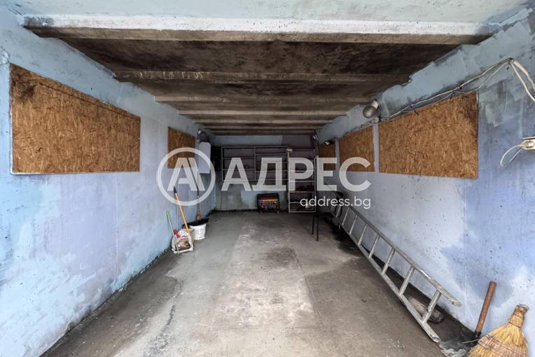 Гараж, Русе, Чародейка юг, 684587, Снимка 1