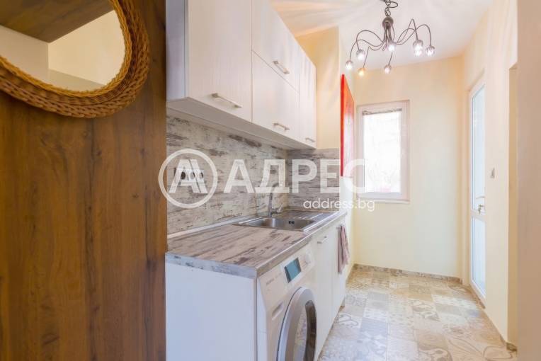 Етаж от къща, Плевен, Идеален център, 678588, Снимка 4