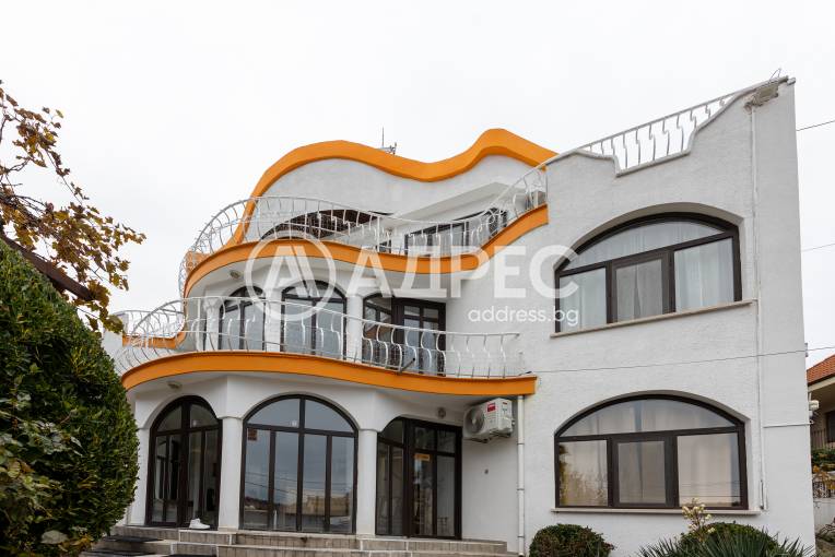 Тристаен апартамент, Варна, м-ст Траката, 674589, Снимка 1