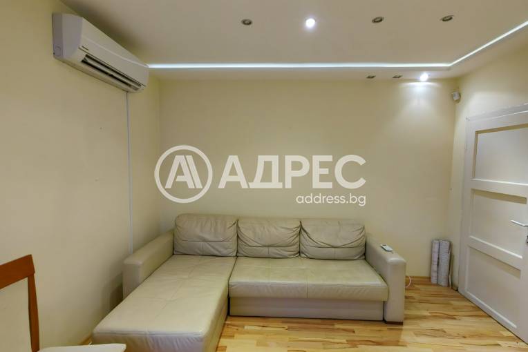 Тристаен апартамент, Варна, Централна поща, 690589, Снимка 2