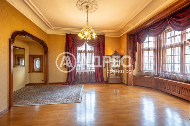 Офис Сграда/Търговски център, Варна, Общината, 701589, Снимка 1