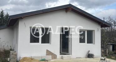 Къща/Вила, Варна, м-ст Боровец - север, 676591, Снимка 1