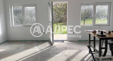 Къща/Вила, Варна, м-ст Боровец - север, 676591, Снимка 2