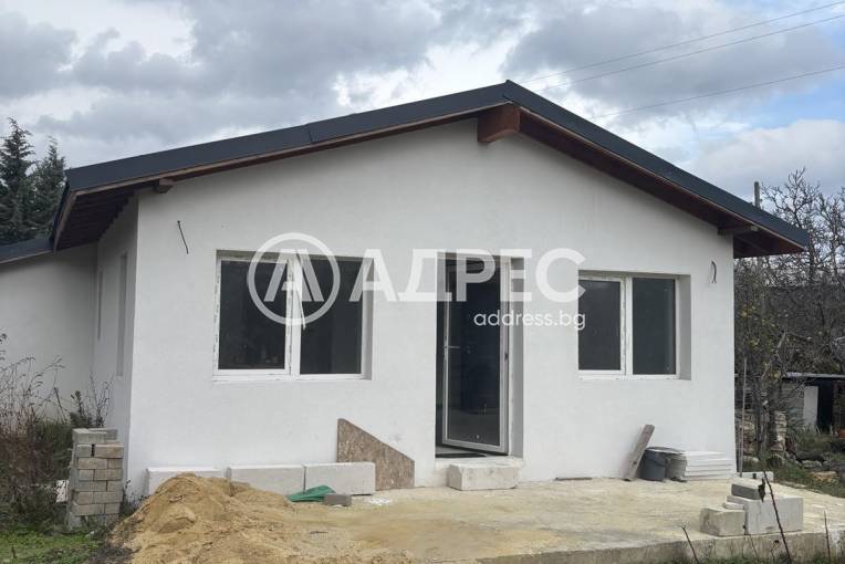 Къща/Вила, Варна, м-ст Боровец - север, 676591, Снимка 1