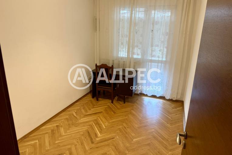 Многостаен апартамент, София, Гео Милев, 676594, Снимка 10