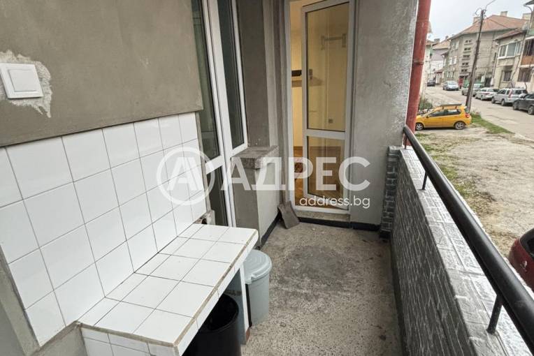 Тристаен апартамент, Плевен, Център, 678595, Снимка 13