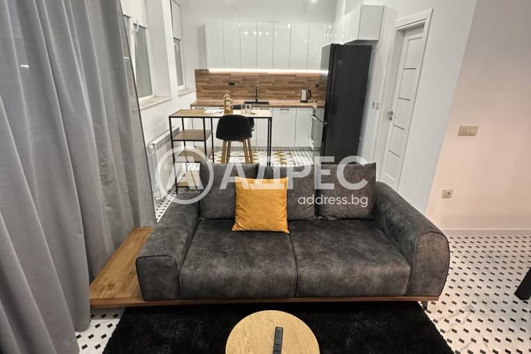 Тристаен апартамент, Плевен, Идеален център, 678597, Снимка 2