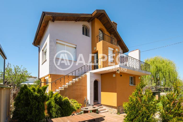 Къща/Вила, Извор, 651598, Снимка 1