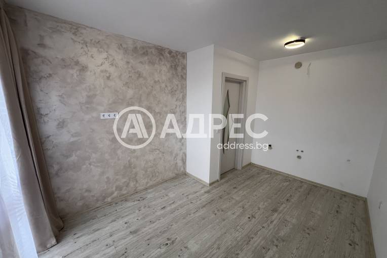 Двустаен апартамент, Варна, Погребите, 688598, Снимка 2